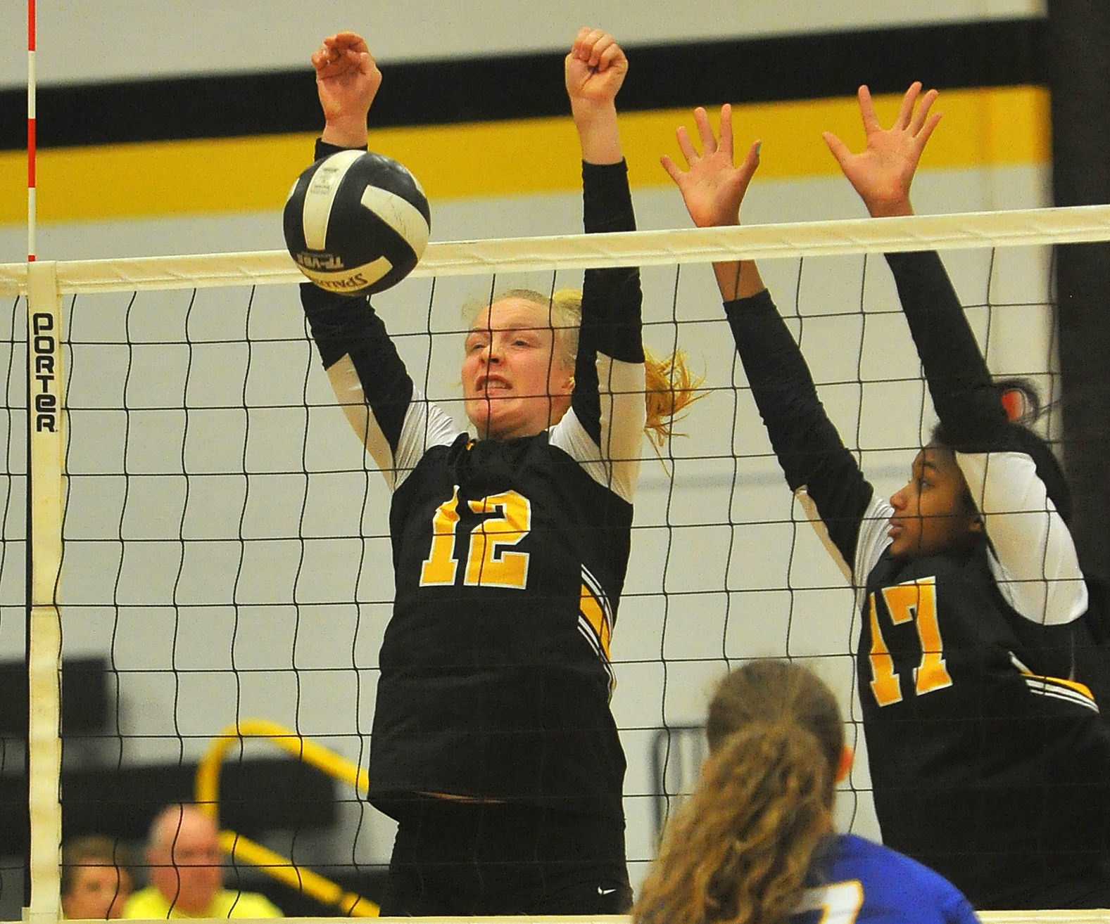 Davenport North vs Bettendorf volleyball